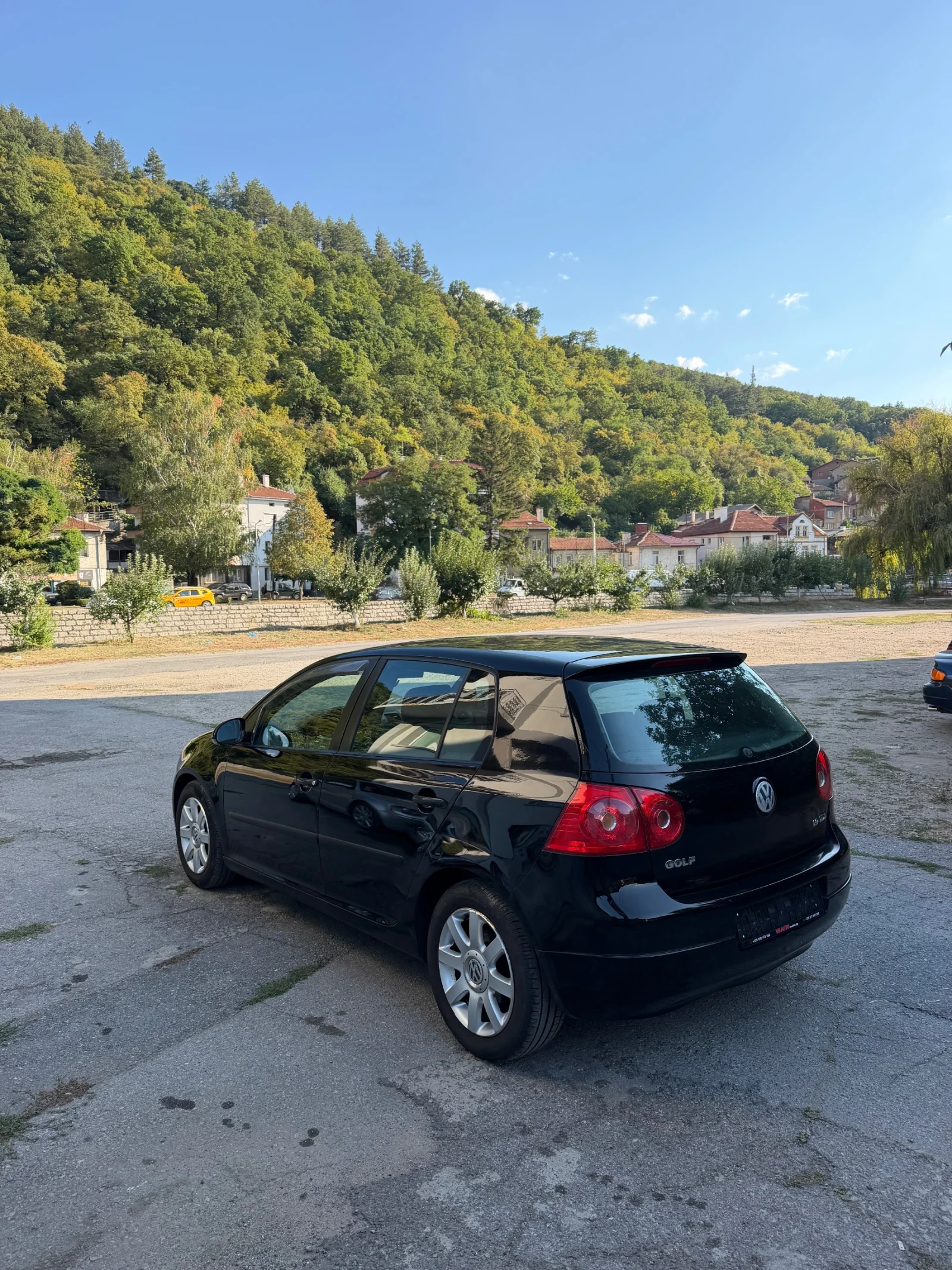 VW Golf 1.9tdi, снимка 3 - Автомобили и джипове - 56143217