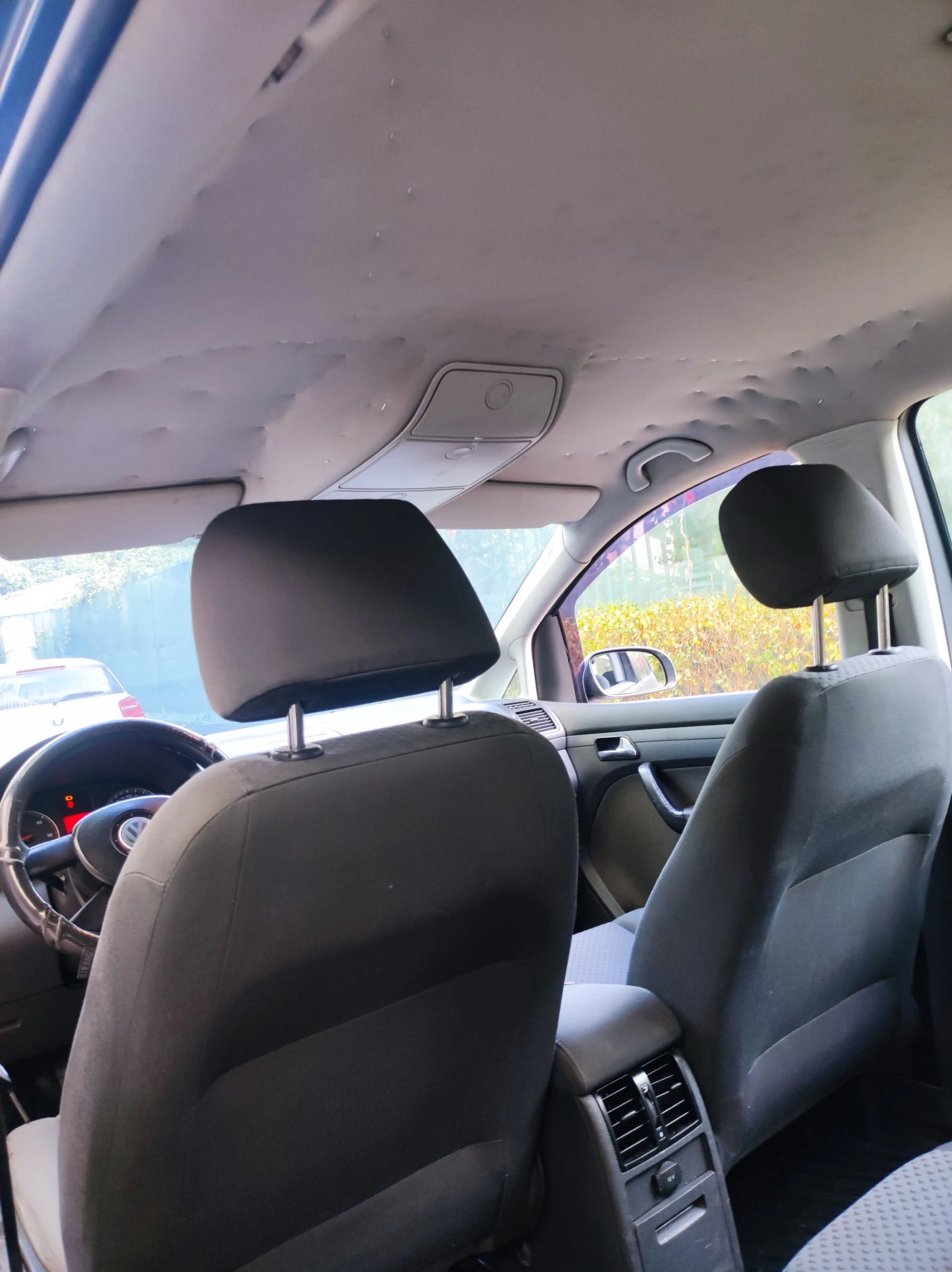 VW Touran 1, 9 TDI, снимка 14 - Автомобили и джипове - 56408013