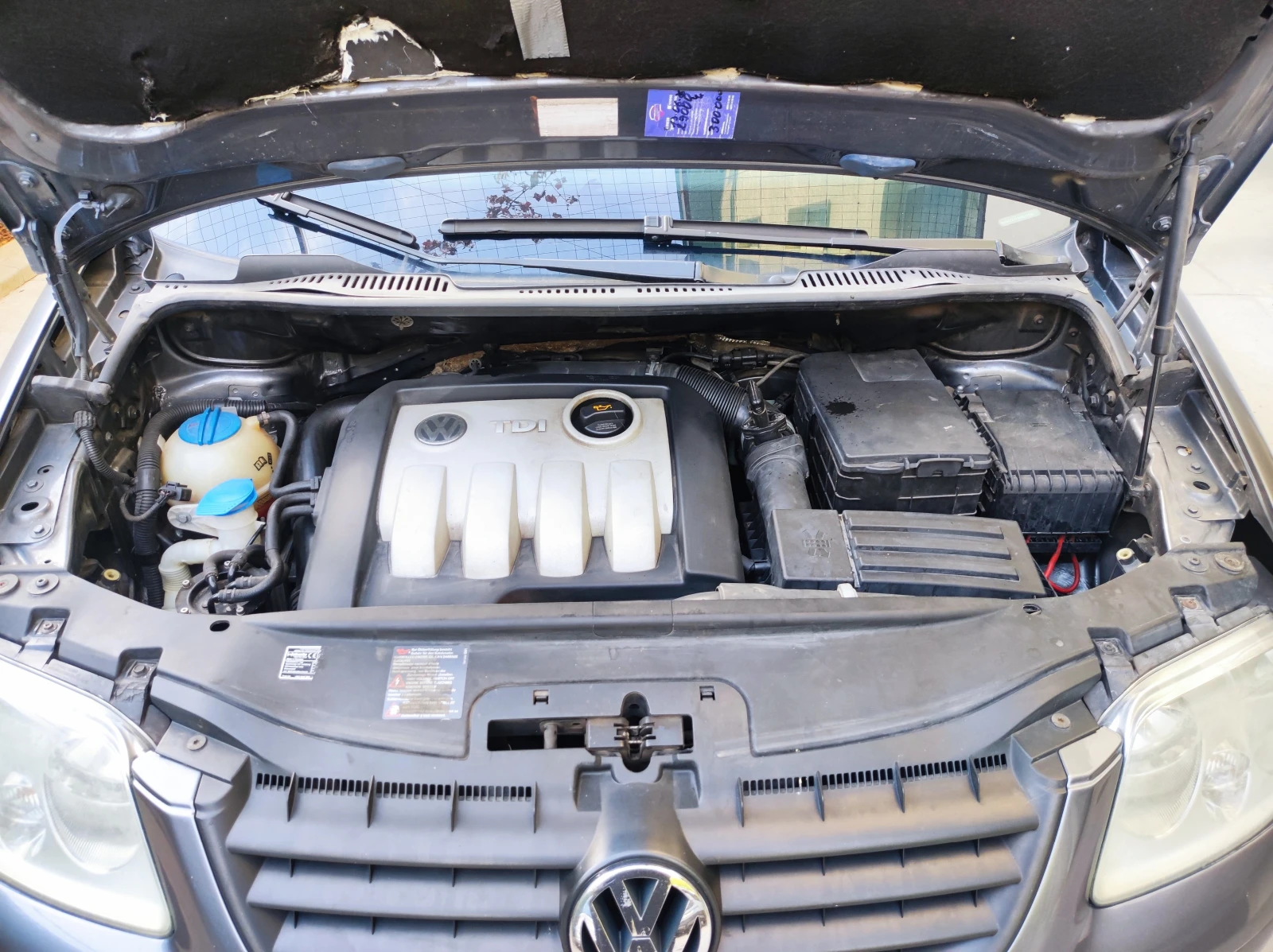 VW Touran 1, 9 TDI, снимка 12 - Автомобили и джипове - 56408013