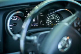 Toyota Sequoia Platinum 5.7 / V8 / 4WD / LPG, снимка 13