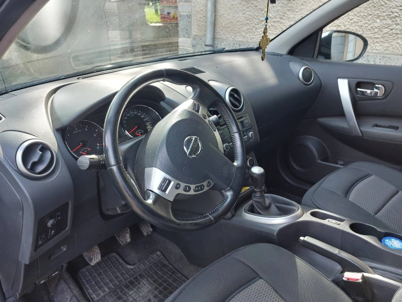 Nissan Qashqai, снимка 5 - Автомобили и джипове - 47579355