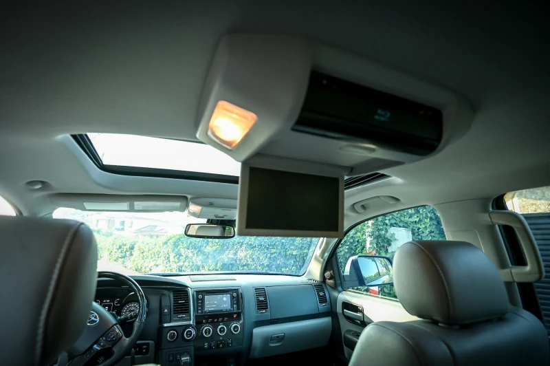 Toyota Sequoia Platinum, снимка 11 - Автомобили и джипове - 52275673