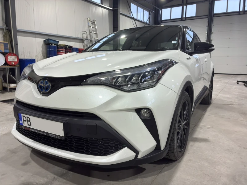 Toyota C-HR 2.0 Hybrid, снимка 8 - Автомобили и джипове - 51979865