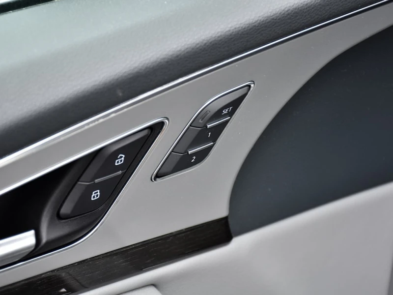 Audi Q7 * Progressiv 55 TFSI quattro * CARFAX * ЦЕНА ДО БГ, снимка 13 - Автомобили и джипове - 53045217