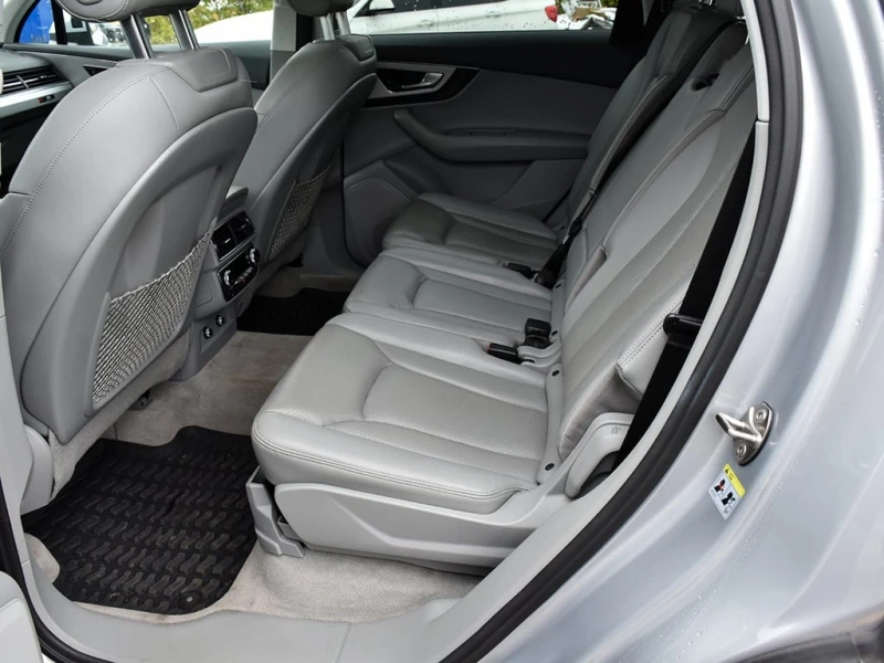 Audi Q7 * Progressiv 55 TFSI quattro * CARFAX * ЦЕНА ДО БГ, снимка 15 - Автомобили и джипове - 53045217