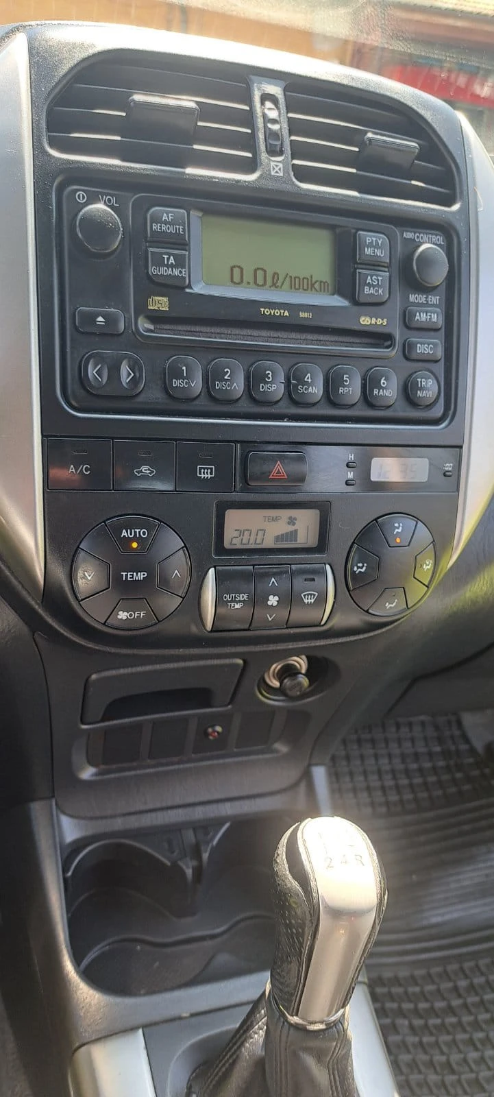 Toyota Rav4 2.0d - изображение 7