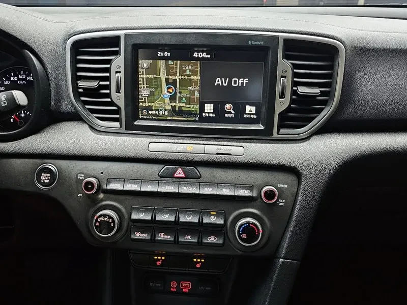 Kia Sportage 4Th Generation Diesel 1.7 2Wd Trendy, снимка 14 - Автомобили и джипове - 55100335