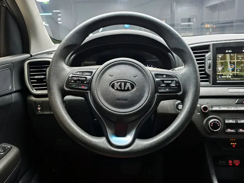 Kia Sportage 4Th Generation Diesel 1.7 2Wd Trendy, снимка 13 - Автомобили и джипове - 55100335