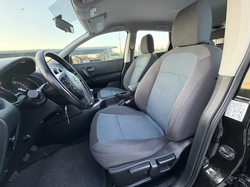 Nissan Qashqai 1.5DCI НОВ ВНОС, ОБСЛУЖЕНА РЕГИСТРИРАНА , снимка 13 - Автомобили и джипове - 56163746