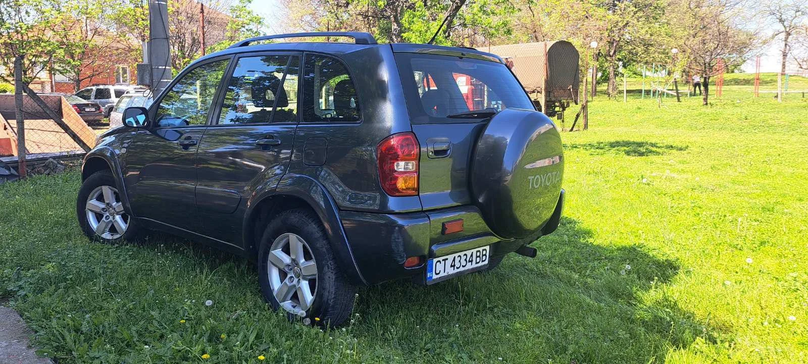 Toyota Rav4 2.0d - изображение 2