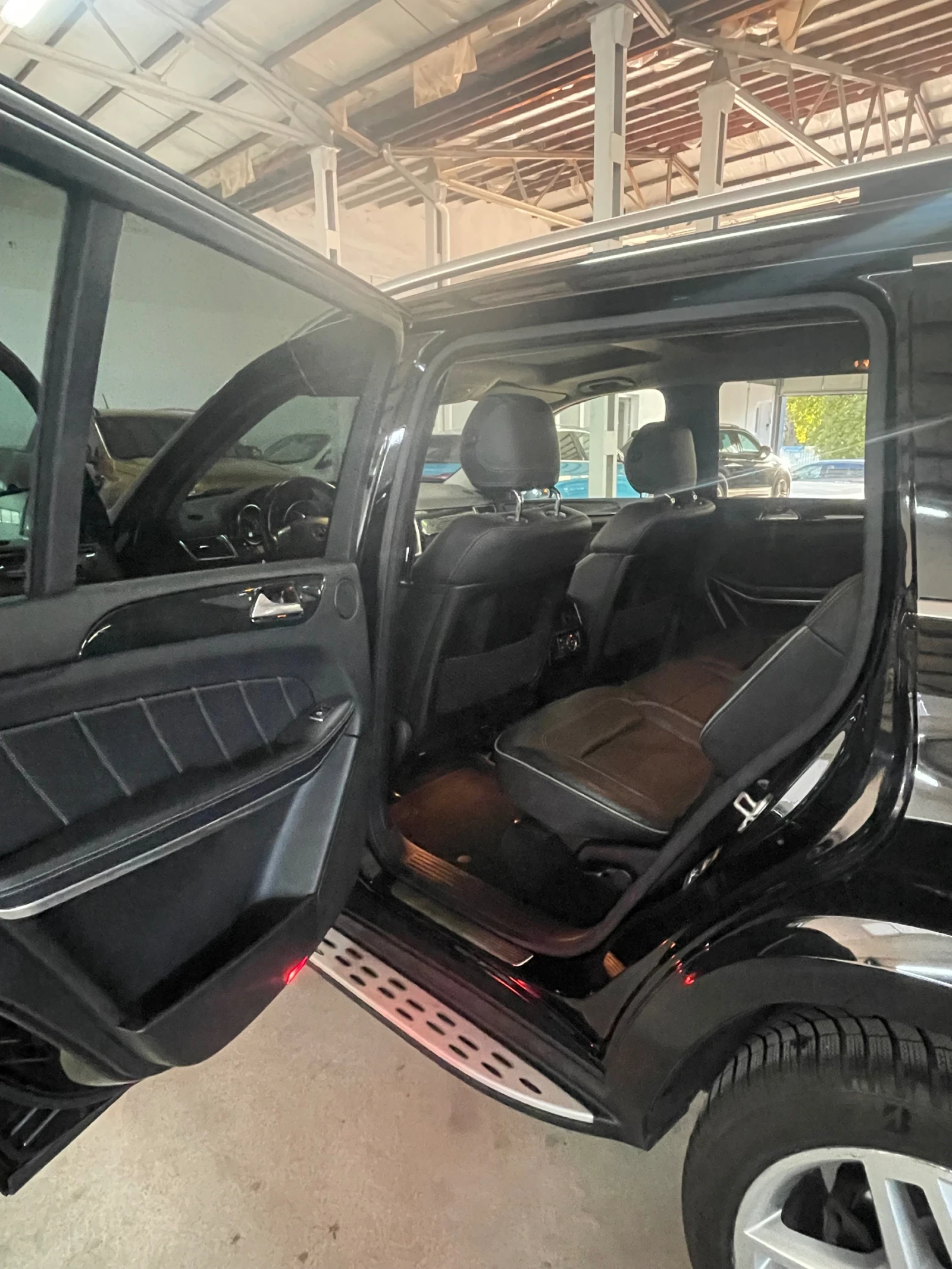 Mercedes-Benz GL 350 AMG/7 местен/1собственик/Напълно обслужен/НОВ!! - изображение 10