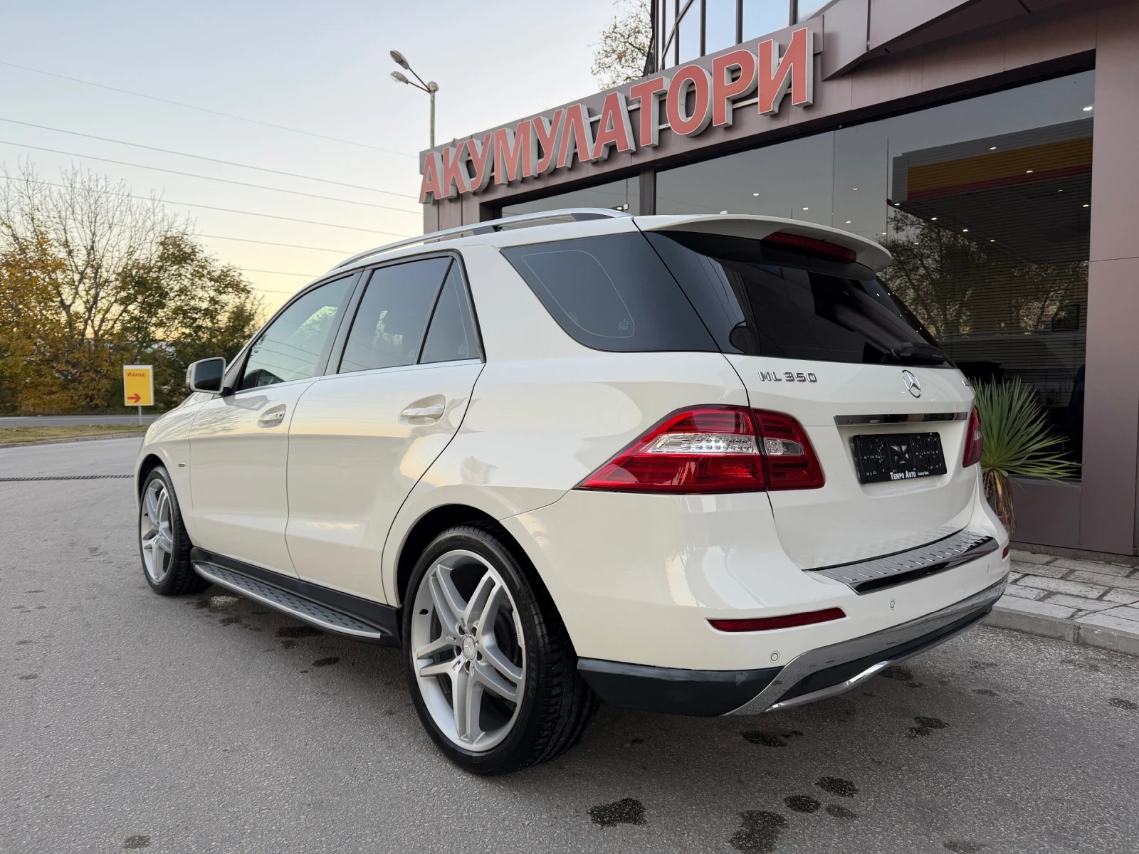 Mercedes-Benz ML 350 CDI-AMG-NAVI-SPORT-КОЖА-4 MATIC - изображение 4