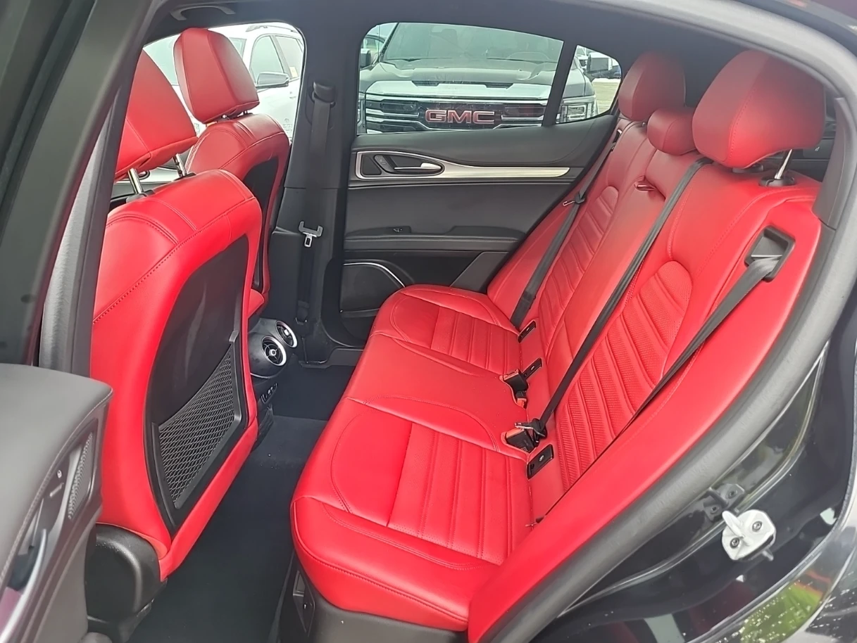 Alfa Romeo Stelvio 2022 Alfa Romeo STELVIO VELOCE, снимка 10 - Автомобили и джипове - 54105970