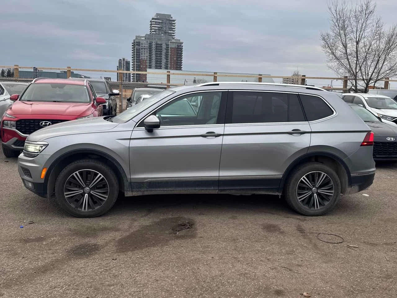 VW Tiguan * Highline * ПАНОРАМА * ОТ ПРЕДСТАВИТЕЛСТВО, снимка 3 - Автомобили и джипове - 54268832