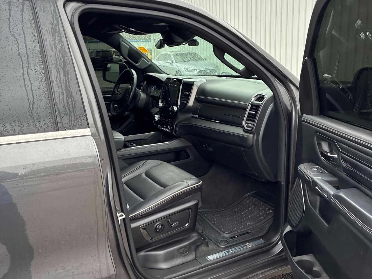 Dodge RAM 1500 Limited / КЛИП НА МОТОРА / ВЪЗДУХ , снимка 10 - Автомобили и джипове - 54366498