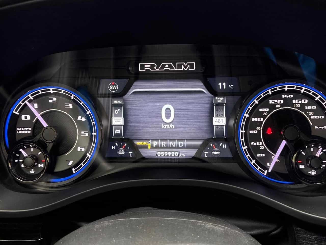 Dodge RAM 1500 Limited / КЛИП НА МОТОРА / ВЪЗДУХ , снимка 8 - Автомобили и джипове - 54366498