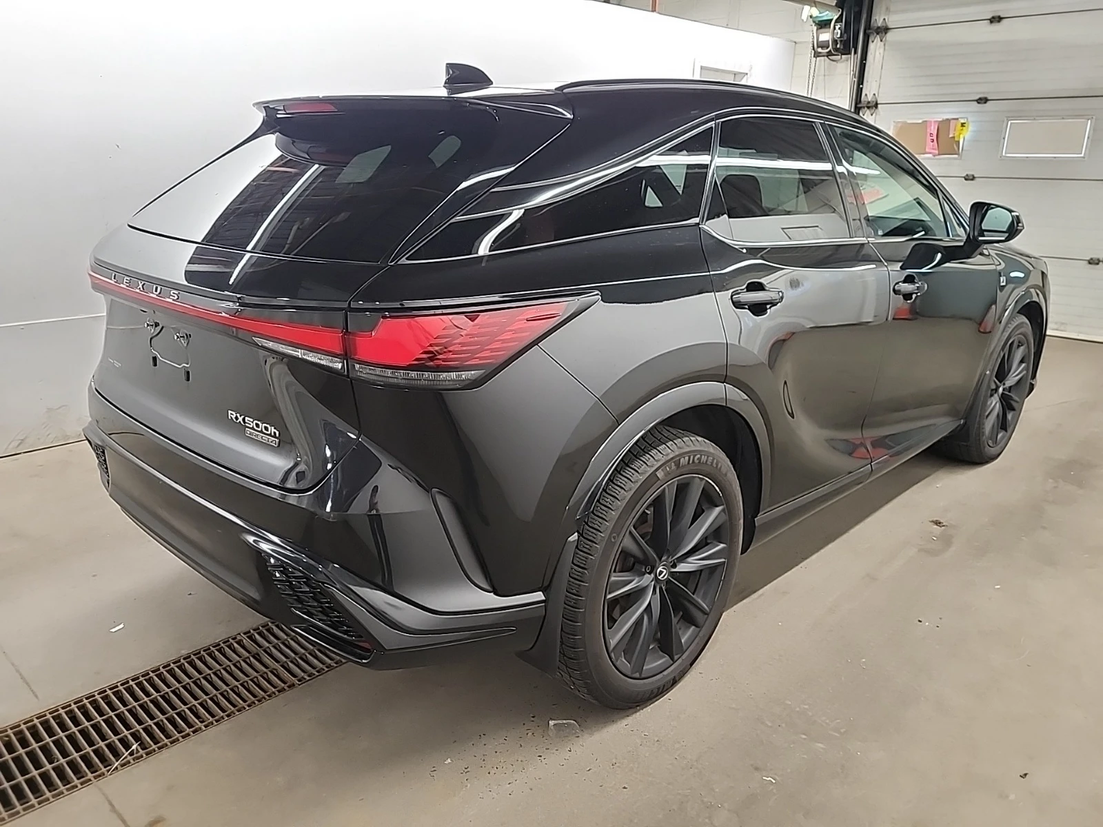Lexus RX 500h * * CARFAX * * АВТО КРЕДИТ * * , снимка 4 - Автомобили и джипове - 54964076