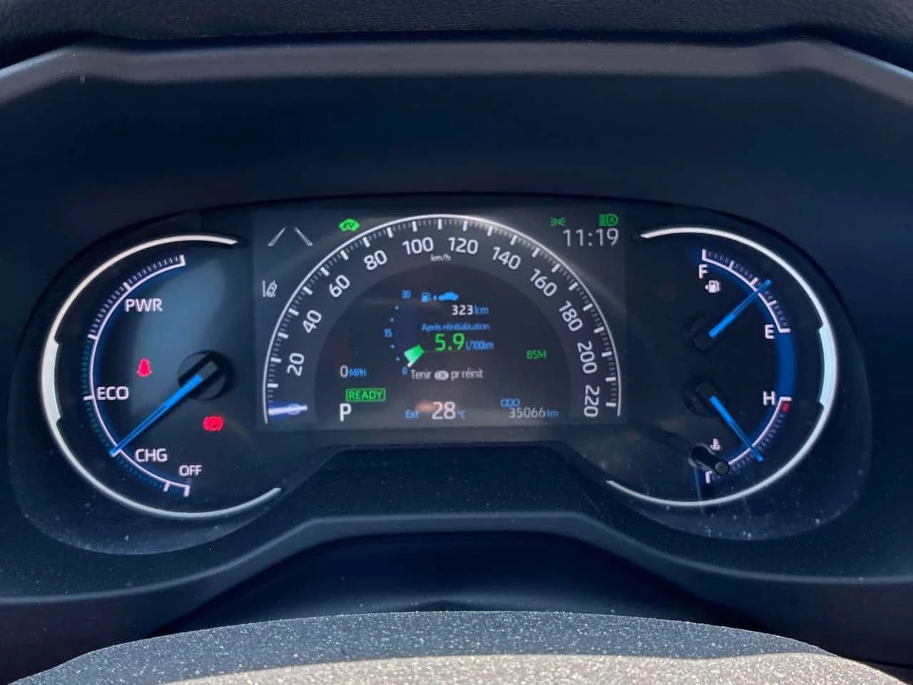 Toyota Rav4 * Hybrid LE * CARFAX * БЕЗ ПЪРВОНАЧАЛНА ВНОСКА, снимка 8 - Автомобили и джипове - 55180119