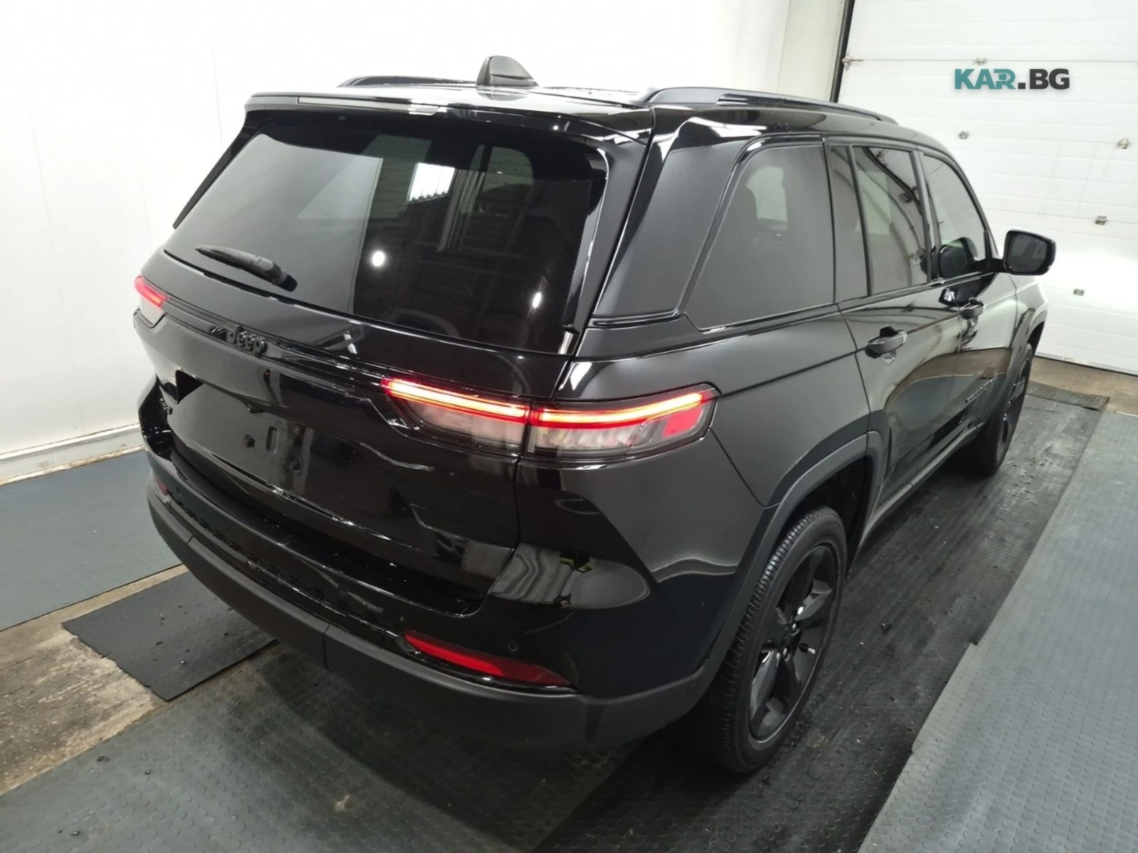 Jeep Grand cherokee ALTITUDE * AвтоКредит * (ЦЕНА ДО БГ), снимка 3 - Автомобили и джипове - 55321583