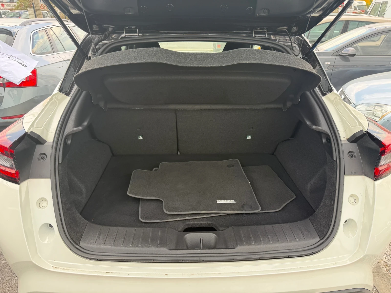 Nissan Juke 1.0DIG-T 115kc 2021 101000km, снимка 15 - Автомобили и джипове - 55597348