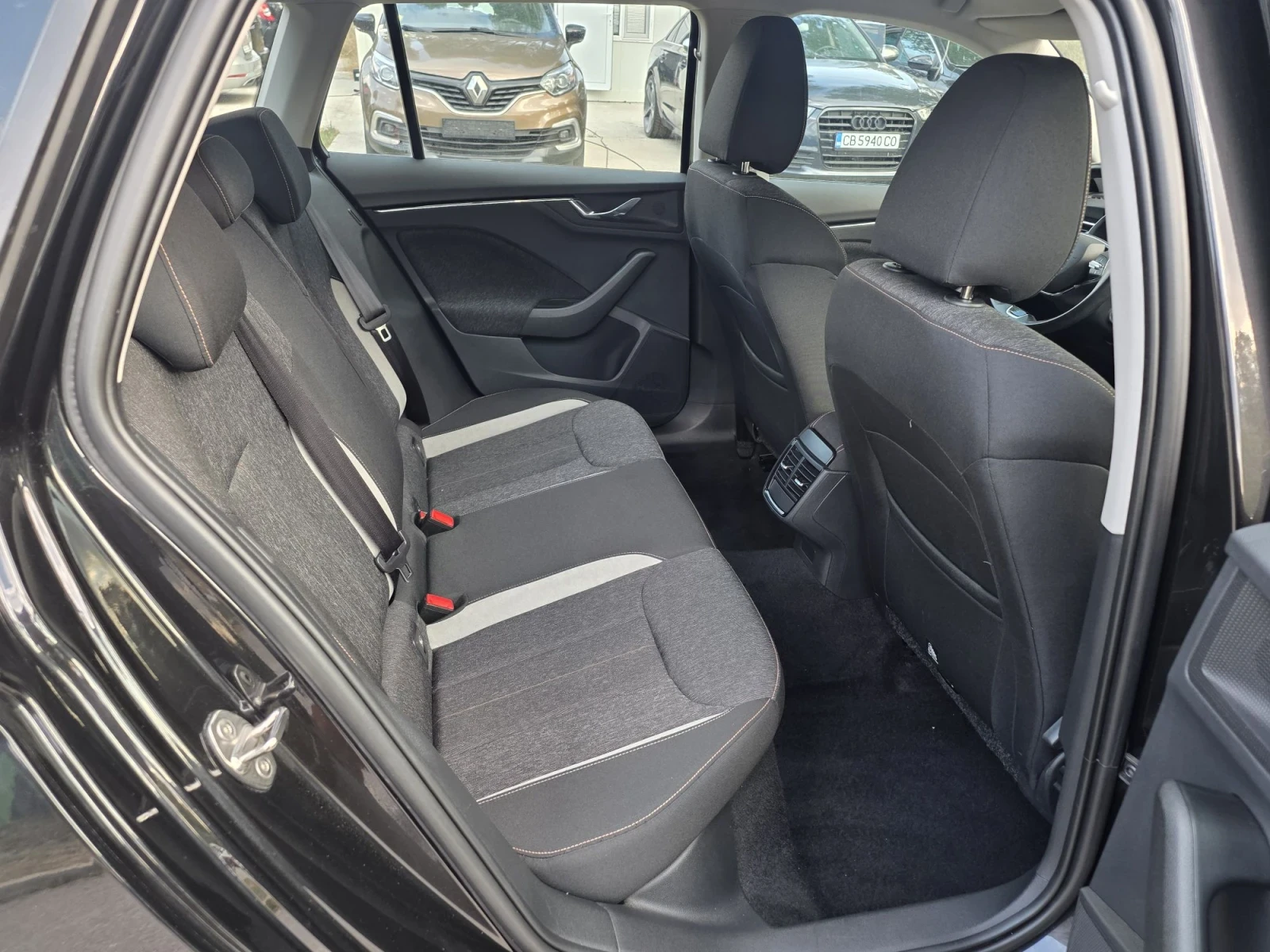 Skoda Kamiq 1.0TSI/АВТОМАТИК/ЛЕД, снимка 11 - Автомобили и джипове - 55904942