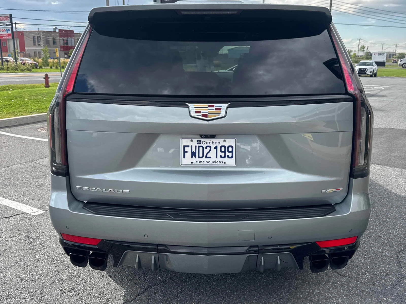 Cadillac Escalade * AWD V Series* АВТОКРЕДИТ БЕЗ ПЪРВОНАЧАЛНА ВНОСКА, снимка 4 - Автомобили и джипове - 55949953