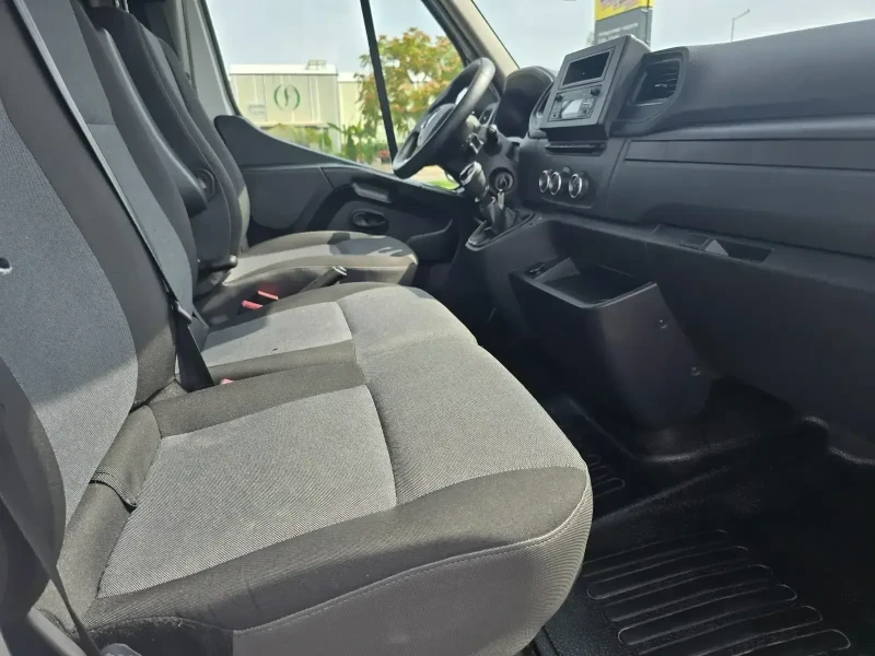 Renault Master 2.3DTI, снимка 11 - Бусове и автобуси - 47881942