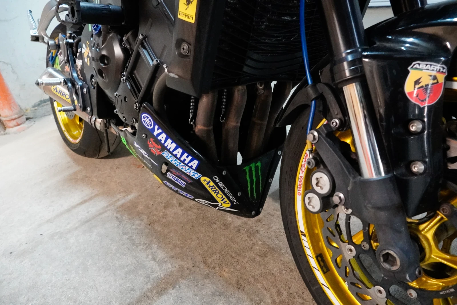 Yamaha FZ1 Naked - изображение 6