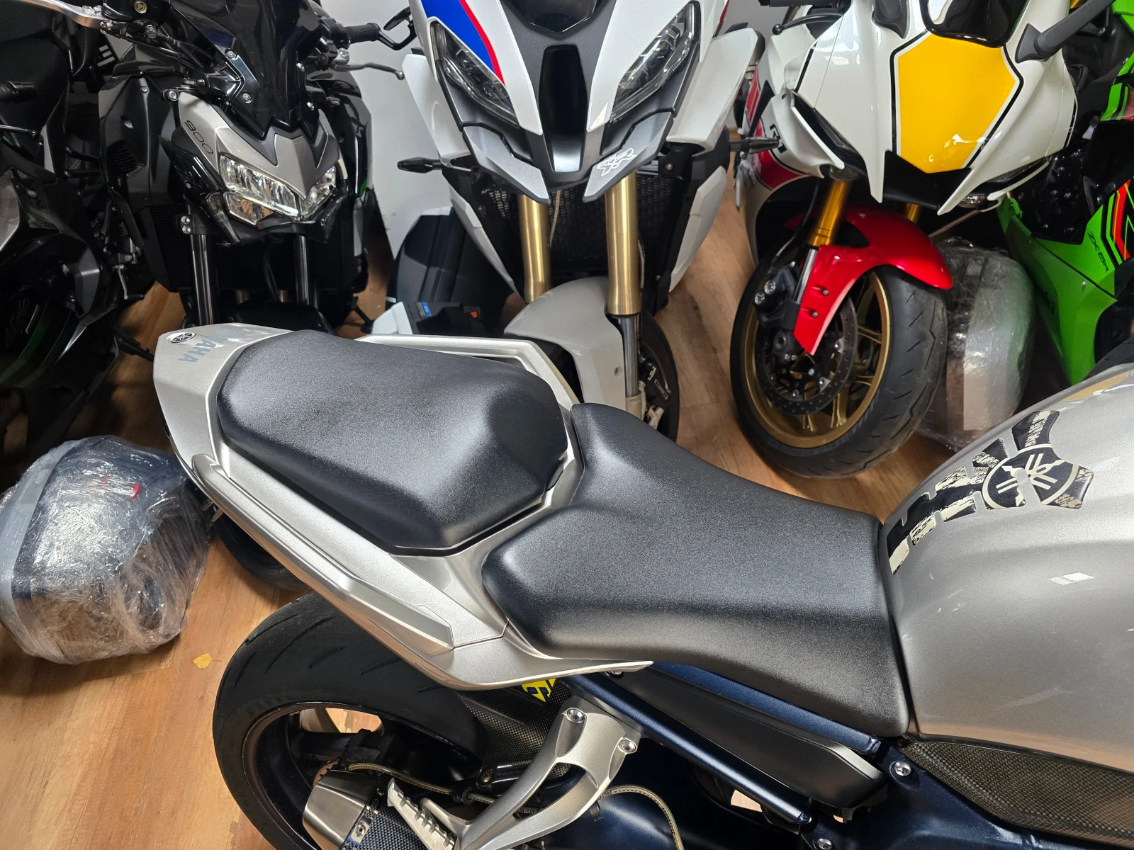 Yamaha FZ1 Fazer 1000 - изображение 10