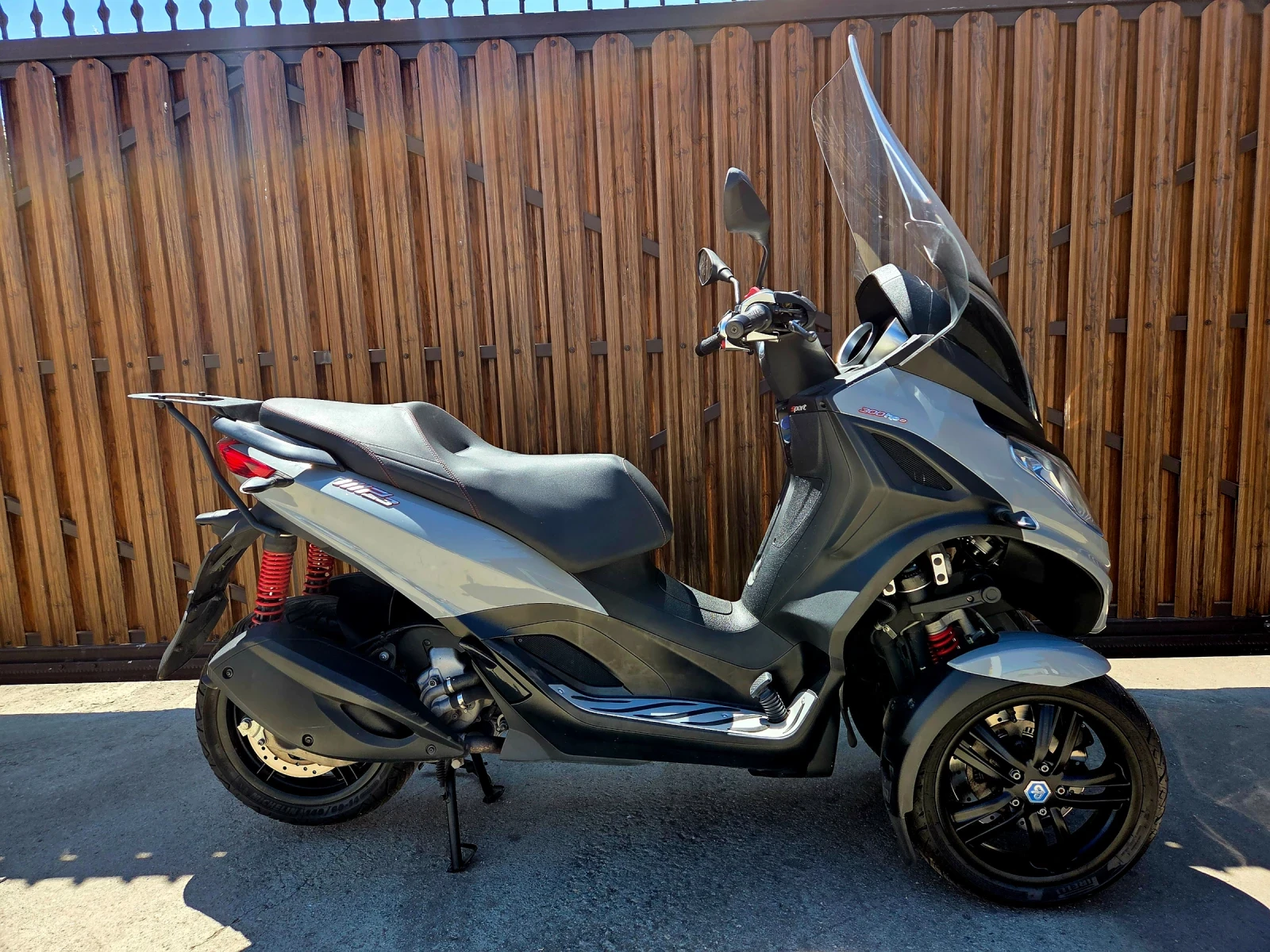 Piaggio Mp3 300i, ABS, TC, SPORT, LT, УНИКАТ!!!, снимка 14 - Мотоциклети и мототехника - 54917269