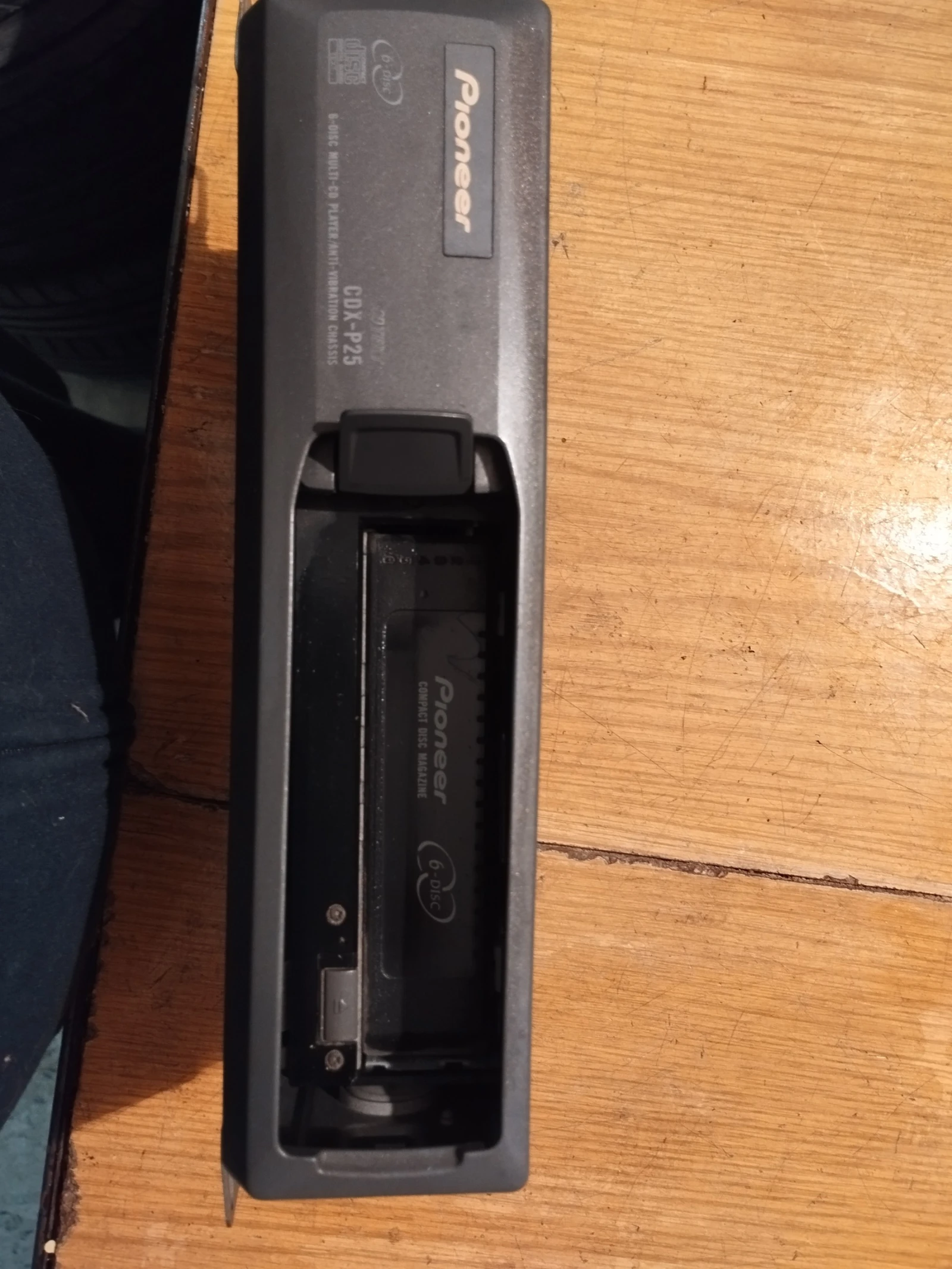 Pioneerr CDX-P25 CD ������� � ����� ��������� | Mobile.bg � ����������� 4