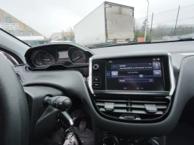 Peugeot 208 ЛИЧЕН автомобил, снимка 5