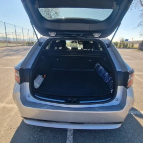 Toyota Corolla Туринг спорт, снимка 4