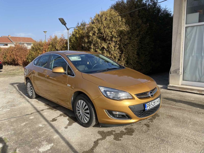 Opel Astra, снимка 2 - Автомобили и джипове - 41996694