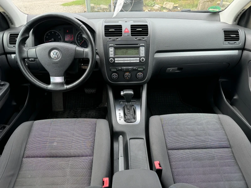 VW Golf 1.6 102кс Автоматик, снимка 11 - Автомобили и джипове - 47261987