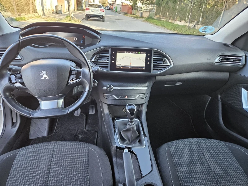 Peugeot 308 1.5 HDI AddBlue Digital Cockpit, снимка 11 - Автомобили и джипове - 47907064