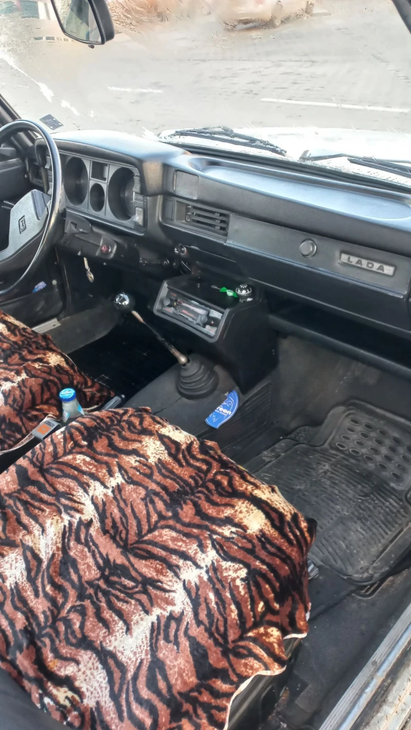 Lada 2105, снимка 10 - Автомобили и джипове - 52337585
