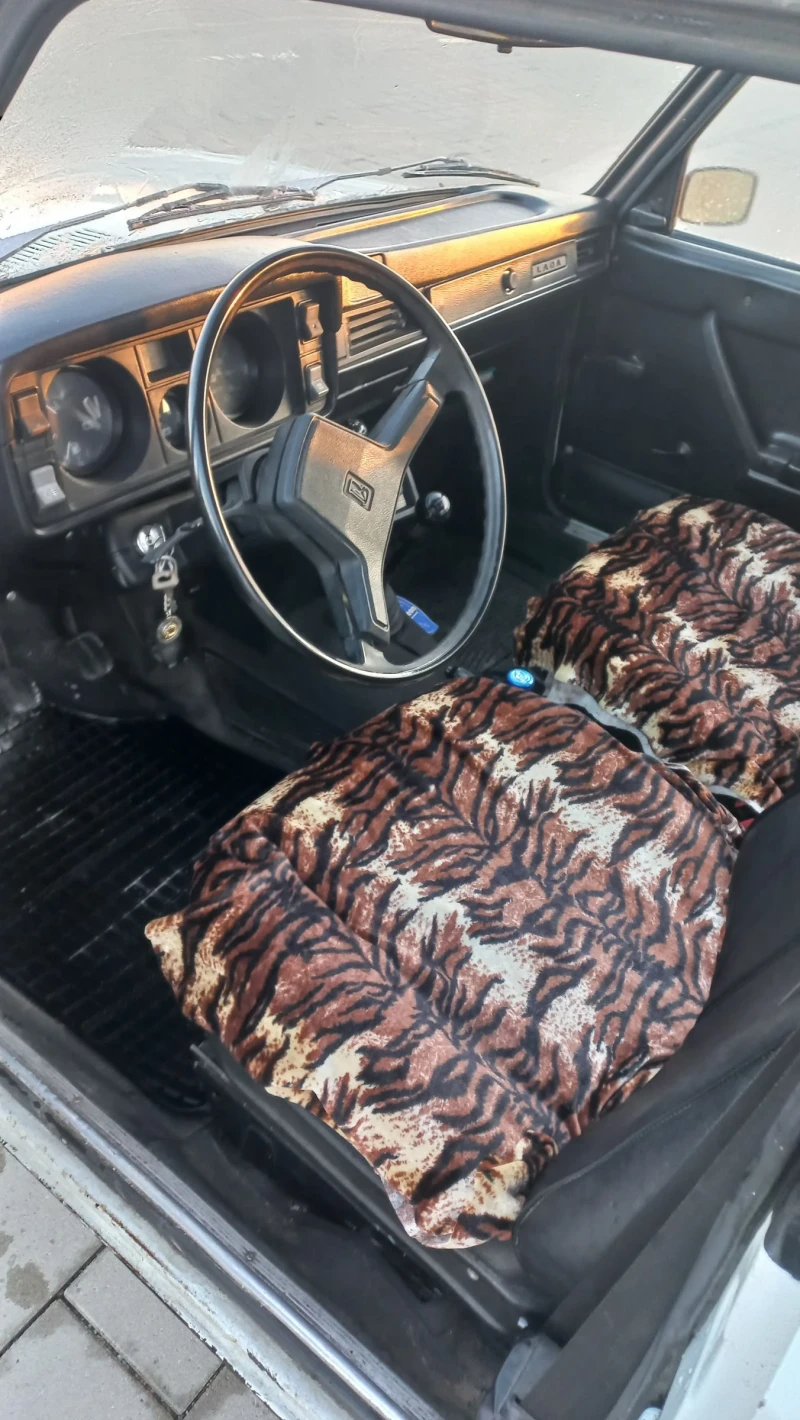 Lada 2105, снимка 11 - Автомобили и джипове - 52337585