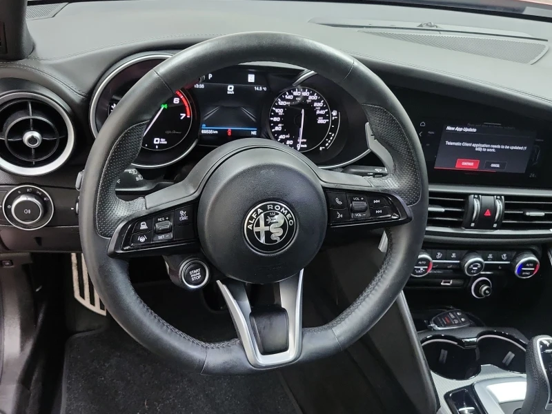 Alfa Romeo Giulia VELOCE* * CARFAX* * АВТОКРЕДИТ* * , снимка 10 - Автомобили и джипове - 52618621