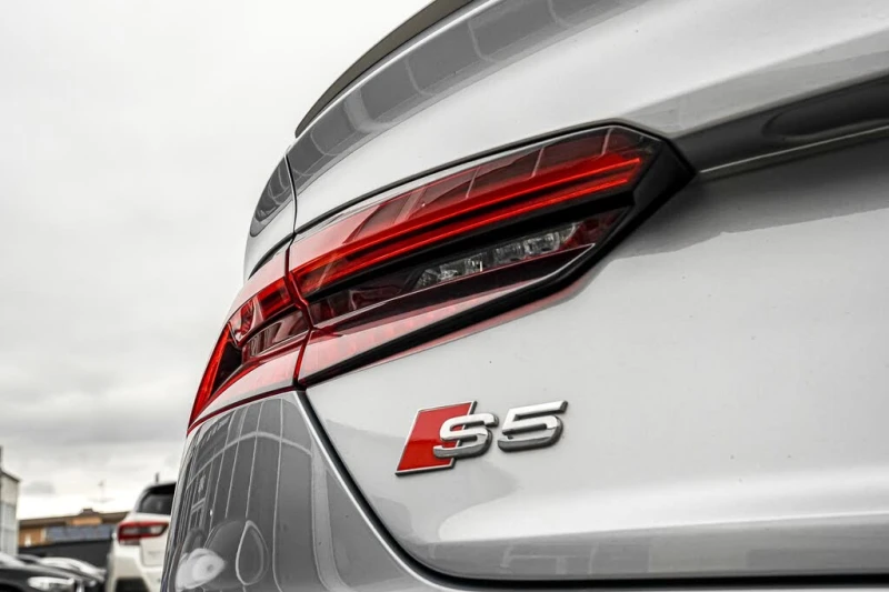Audi S5 SPORTBACK* RED MAGMA* TECHNIK* DIGITAL, снимка 17 - Автомобили и джипове - 52740545