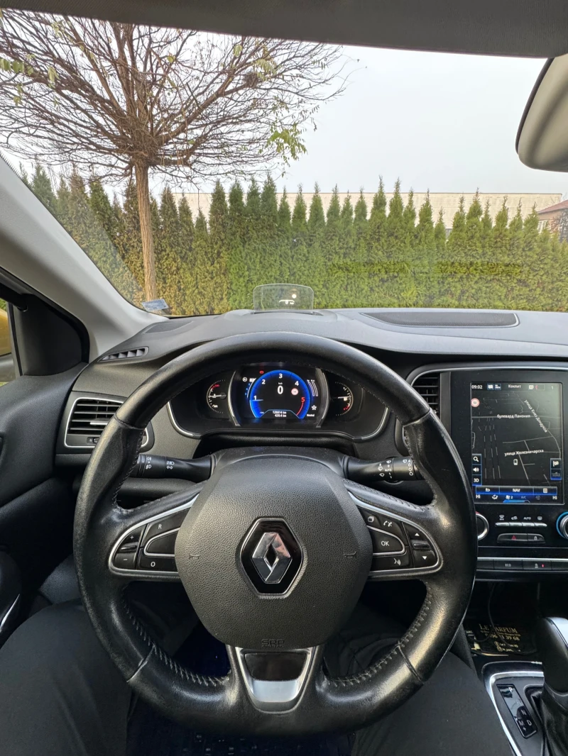 Renault Megane 1.5 dCi, снимка 10 - Автомобили и джипове - 52745088