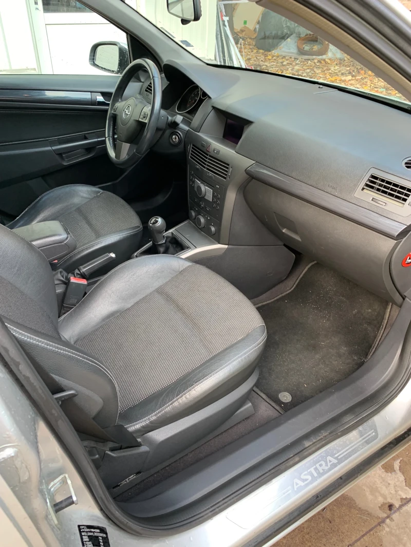 Opel Astra, снимка 7 - Автомобили и джипове - 52834151