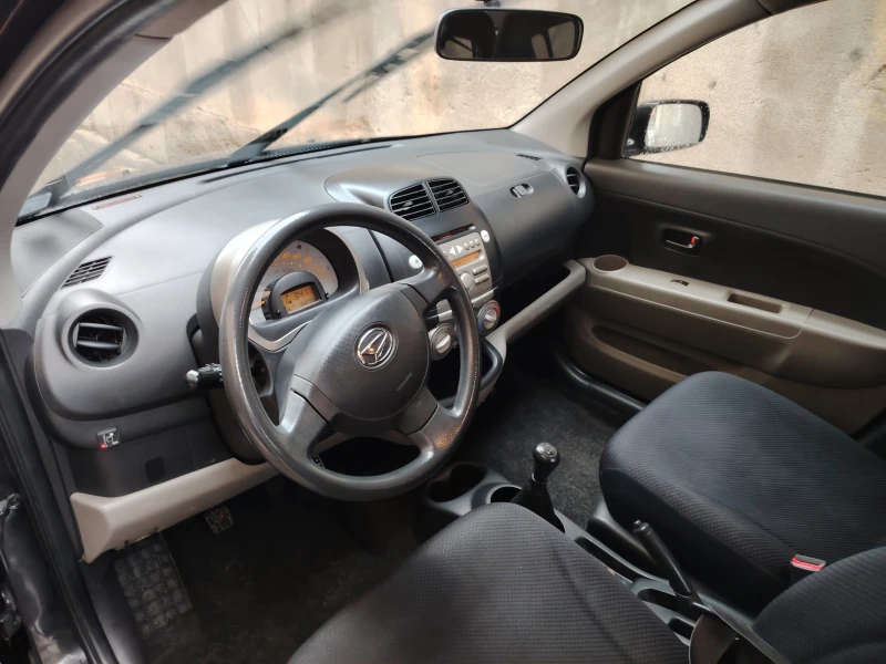 Daihatsu Sirion, снимка 5 - Автомобили и джипове - 53262579