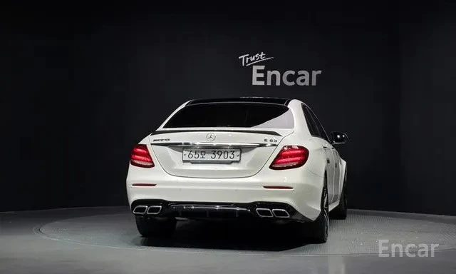 Mercedes-Benz E 63 AMG 4MATIC+ * FULL, снимка 3 - Автомобили и джипове - 55405858