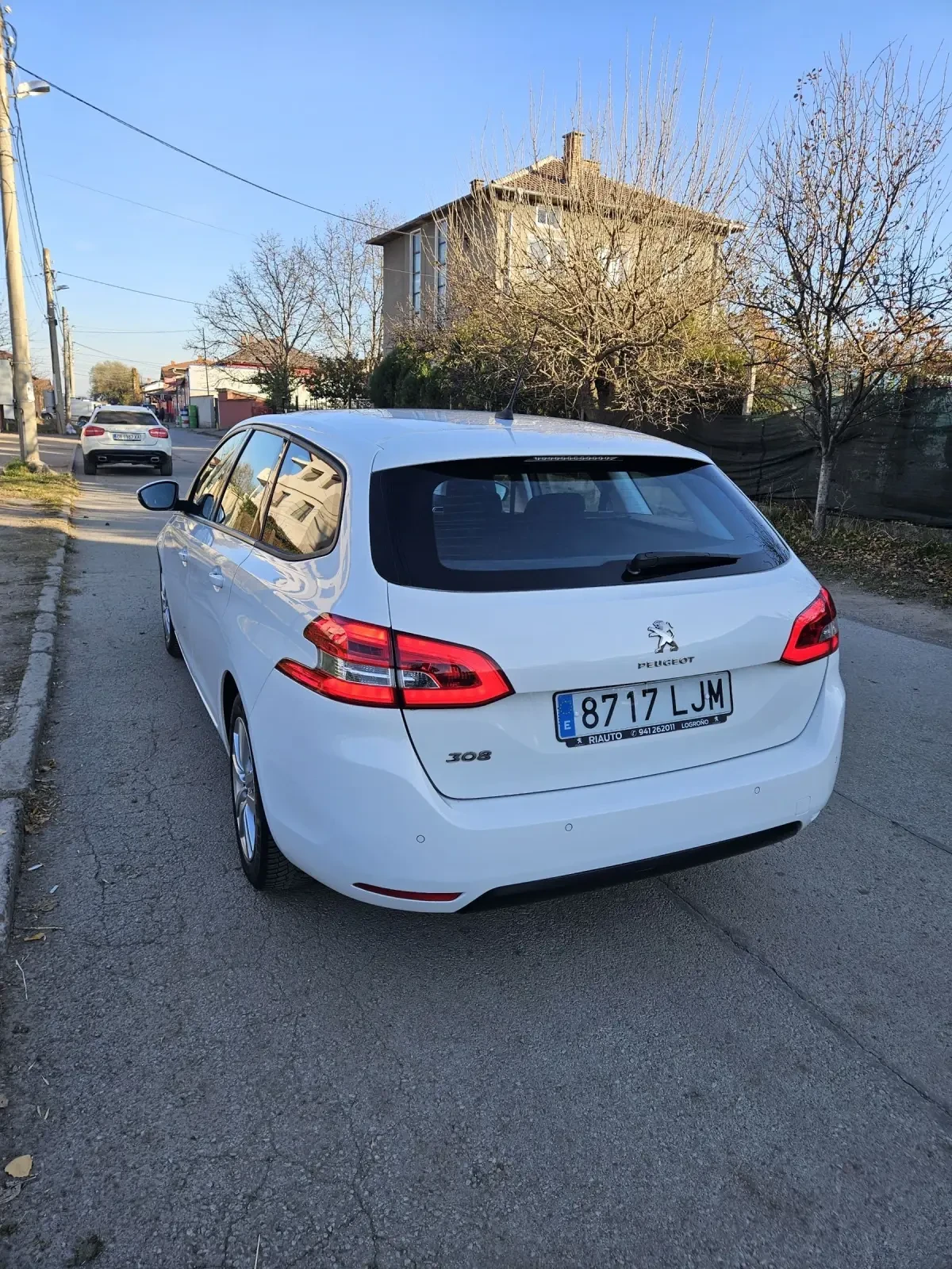 Peugeot 308 1.5 HDI AddBlue Digital Cockpit - изображение 3