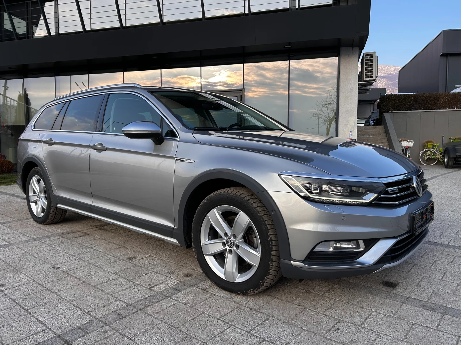 VW Alltrack 2.0TDI 4motion  - изображение 2