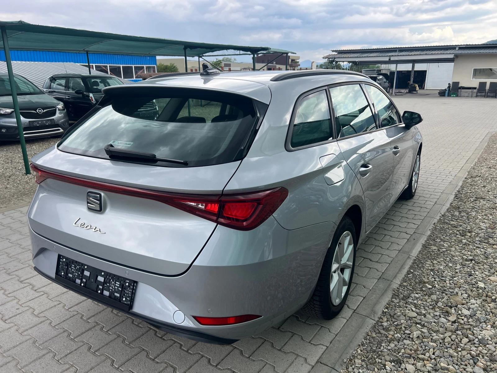 Seat Leon 2.0TDi 150kc NAVi DSG Лизинг - изображение 6