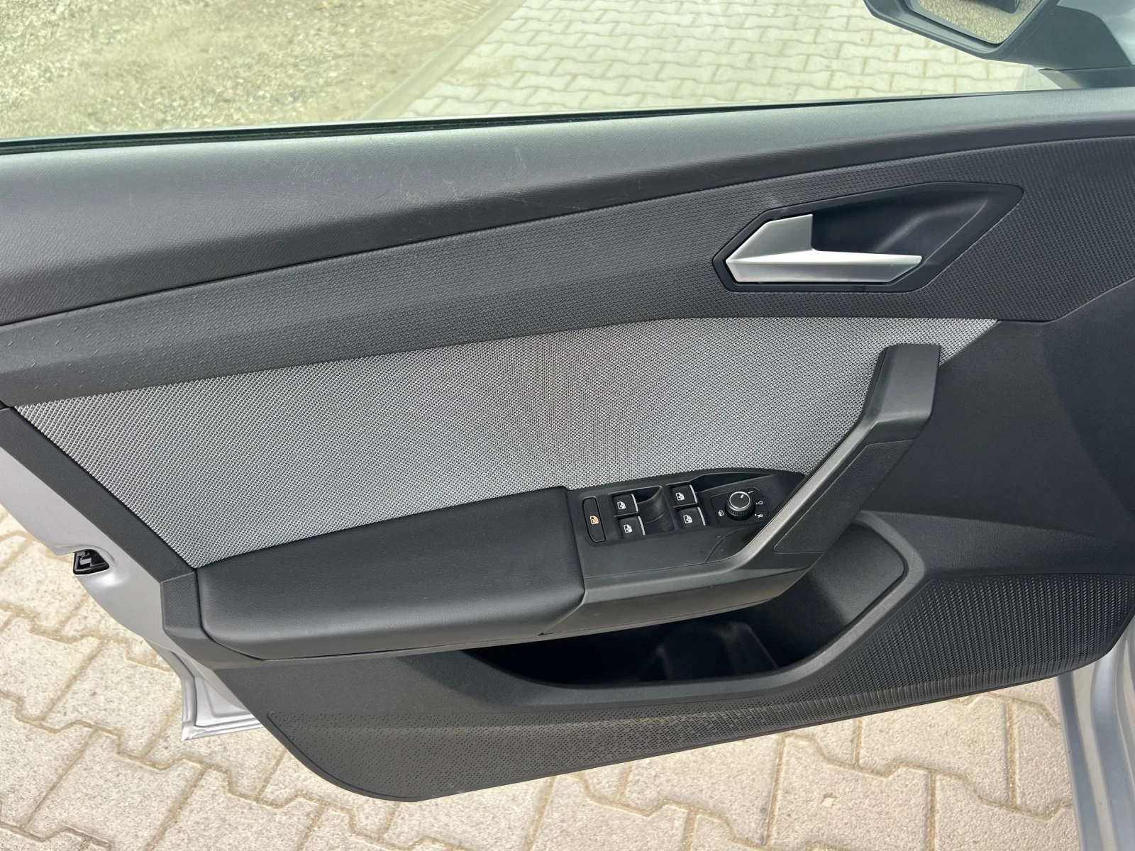 Seat Leon 2.0TDi 150kc NAVi DSG Лизинг - изображение 9