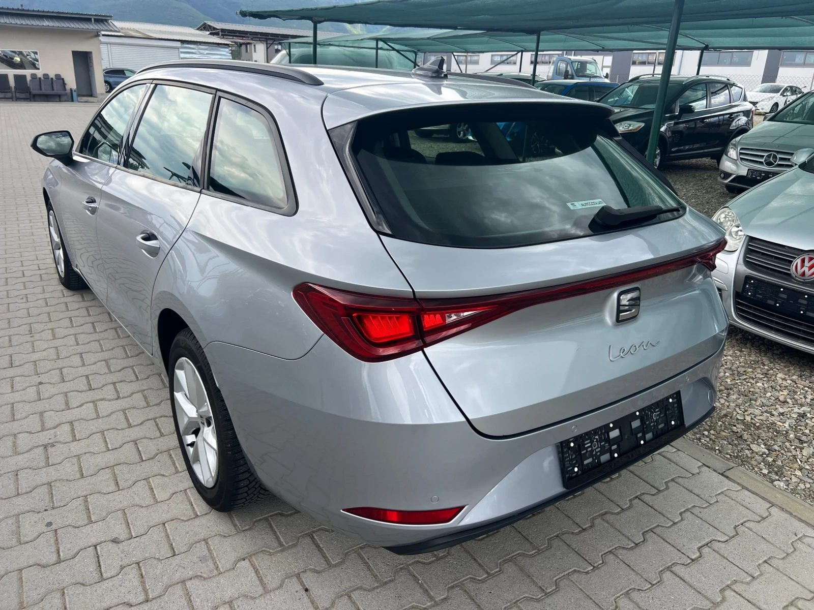 Seat Leon 2.0TDi 150kc NAVi DSG Лизинг - изображение 4