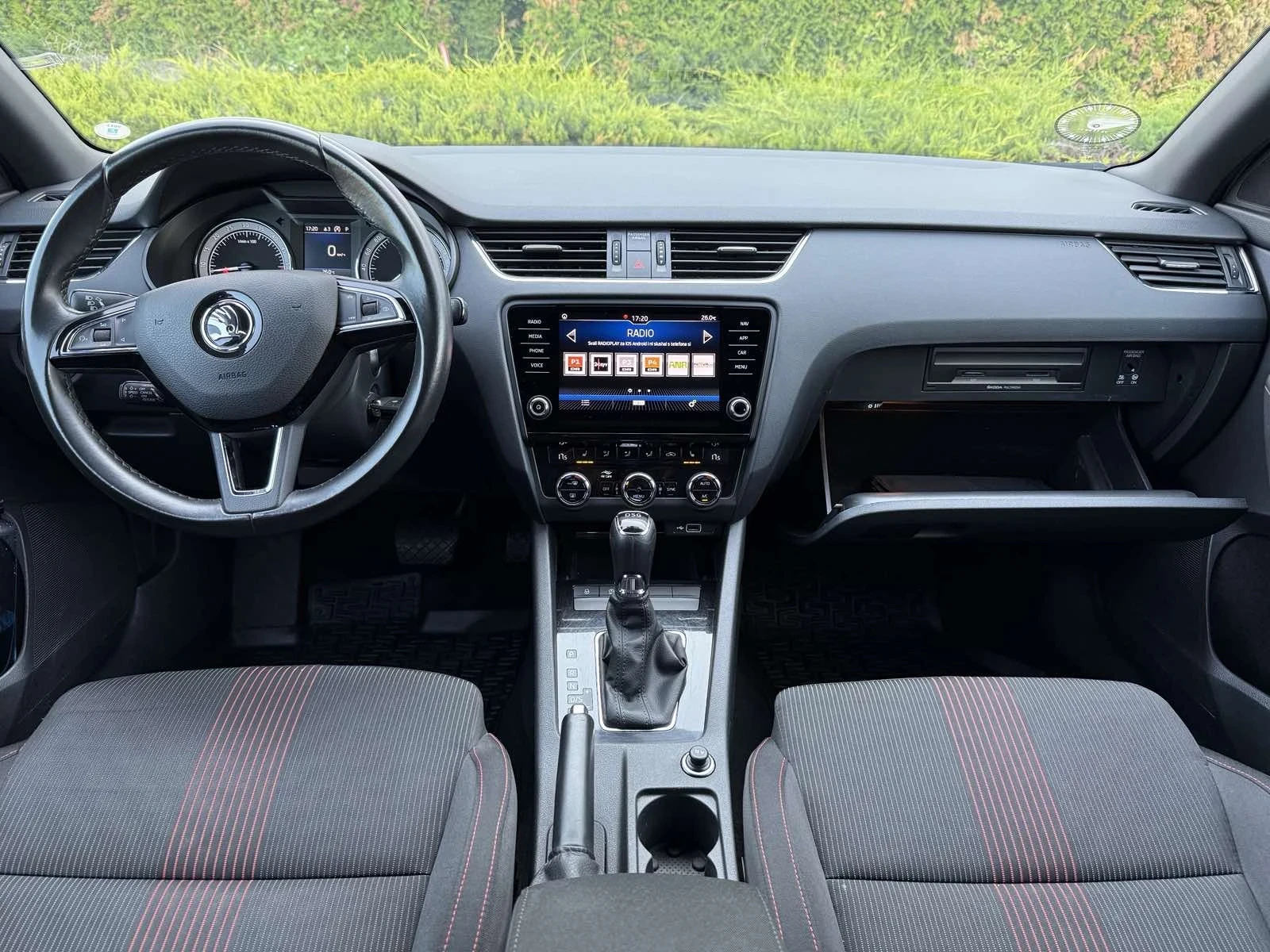 Skoda Octavia black optics/DISTRONIC/ FUL LED!!! - изображение 9